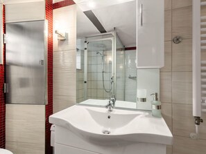 Apartment | Bathroom - Snug Apartment in Grevesmuhlen With Terrace (Grevesmuehlen)