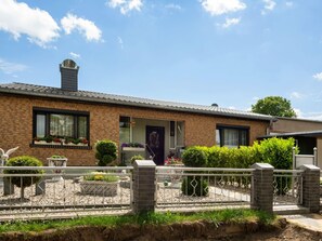 Apartment | Exterior - Snug Apartment in Grevesmuhlen With Terrace (Grevesmuehlen)