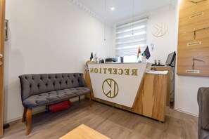 아파트 | 리셉션