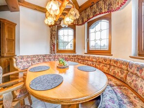 Apartment | Dining