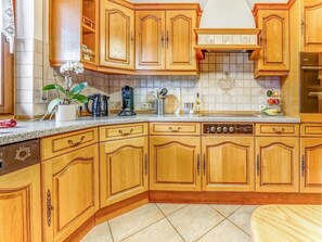 Appartement | Cuisine privée | Plaque de cuisson, chaise haute