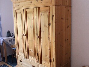 Apartment | 2 bedrooms, individually furnished, bed sheets - Wohnung im Teutoburger Wald (Blomberg)