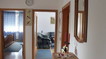 Apartment | 2 bedrooms, individually furnished, bed sheets