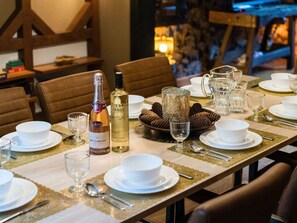 Apartment | Dining