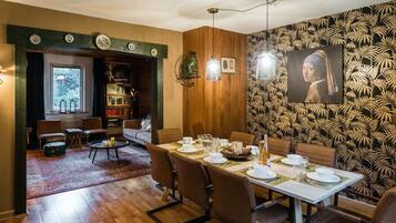 Apartment | Dining