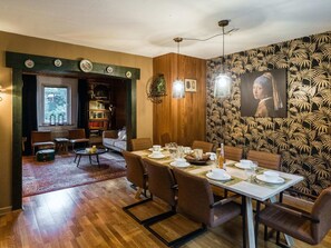 Apartment | Dining