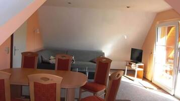 Apartment | Dining