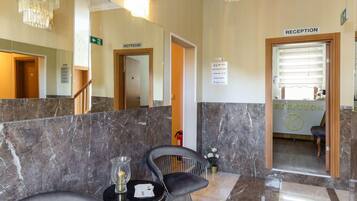 Apartment | Reception