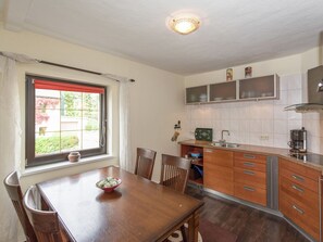 Casa | Cozinha privada | Cadeirão de bebê