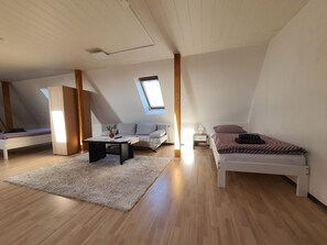 Apartment | Living room - Apartment Near Jadeweserport and Centre (Wilhelmshaven)