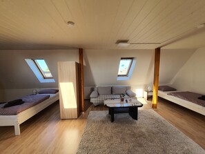 Apartment | Living room - Apartment Near Jadeweserport and Centre (Wilhelmshaven)