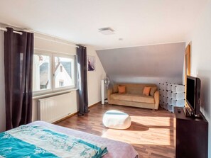 3 bedrooms, bed sheets - Cosy Holiday Home in Mahlberg in the Ortenau District in Baden-württemberg (Mahlberg)