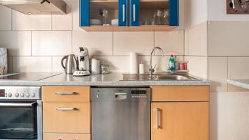 House | Private kitchen | Fridge, oven, dishwasher, coffee/tea maker