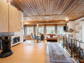 House | Private kitchen | Electric kettle, toaster