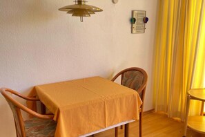 Dining - Compact Apartment in Bad Herrenalb With Forest Views (Bad Herrenalb)