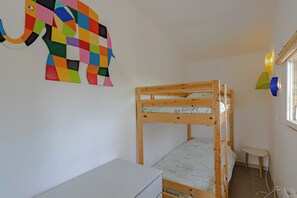 2 quartos, Wi-Fi de cortesia, roupa de cama