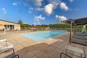 A heated pool - Chalet 'Gîte Bellevue' with Shared Pool, Private Terrace and Wi-Fi (PAULIN)