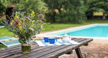 Bauernhaus 'Villa Agriturismo Il Pratone' mit Bergblick, privatem Pool und WLAN