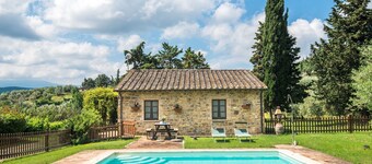 Agriturismo 'Villa Agriturismo Il Pratone' with Mountain View, Private Pool and Wi-Fi