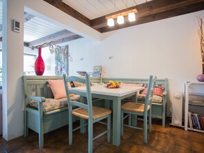 House | Dining