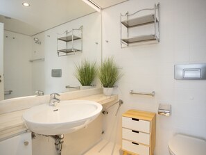 Apartment | Bathroom - Wohnung in Winterberg mit Balkon in Pistennahe (Winterberg)