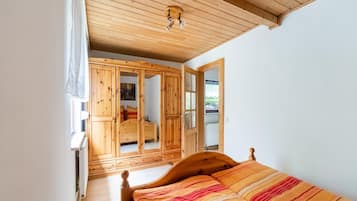 Bungalow | 1 bedroom, individually furnished, bed sheets