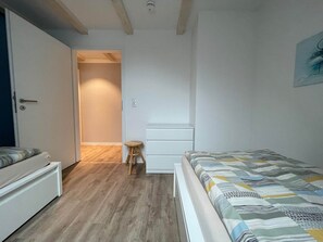 Apartment | 3 bedrooms, individually furnished, bed sheets - Wilma Holiday Home Directly at the Baltic Sea (Zierow)