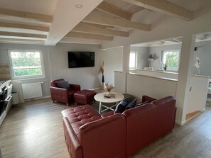 Apartment | Living area - Wilma Holiday Home Directly at the Baltic Sea (Zierow)