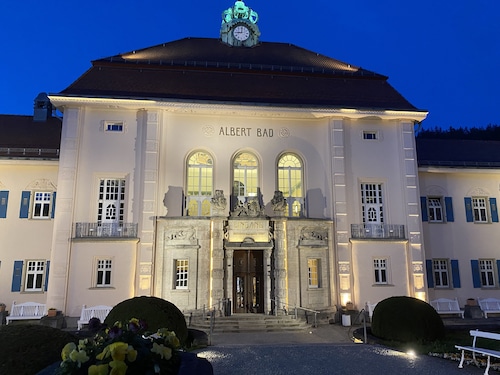 Directly at the spa gardens, barrier-free, quiet, newly renovated, 60 sqm