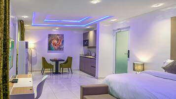 3 bedrooms, hypo-allergenic bedding, free WiFi, bed sheets