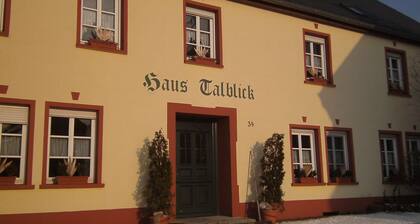 Apartment With Animal zoo and sun Terrace