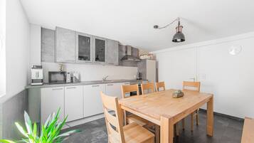 Apartment | Private kitchen | Stovetop