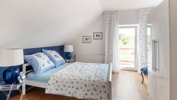 House | 4 bedrooms, individually furnished