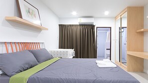 1 habitación, escritorio, tabla de planchar con plancha y wifi gratis 