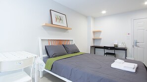 1 bedroom, desk, iron/ironing board, free WiFi