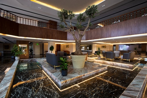 Petra Moon Luxury Hotel