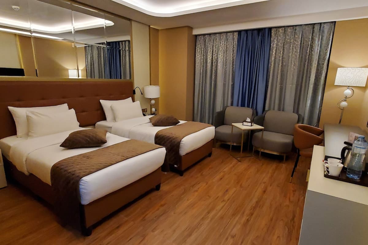 Luxury Twin Room | Premium bedding, minibar, in-room safe, iron/ironing board