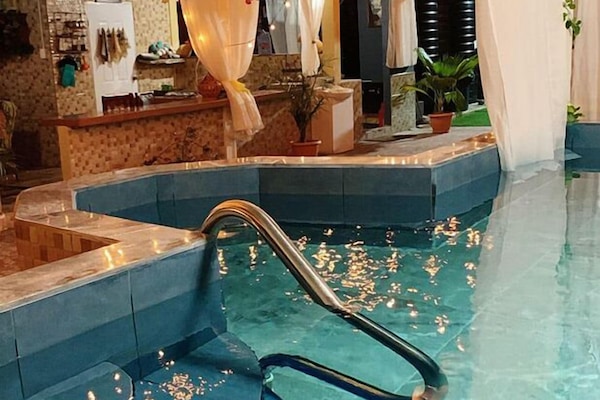 Beautiful Roman Pool for your sensual enjoyment