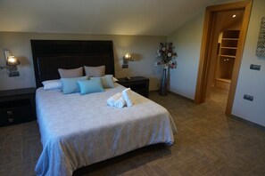 5 chambres, accès au Wi-Fi (inclus), literie fournie