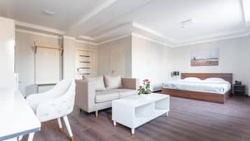 1 chambre, literie de qualité supérieure, couette en duvet d'oie, bureau
