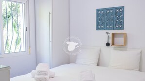 3 soverom, strykejern/-brett, wi-fi (inkludert) og sengetøy