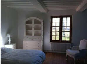 12 soverom, reiseseng for barn og wi-fi (inkludert)
