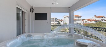 Villa Carolus-Luxurious Dalmatia Villa