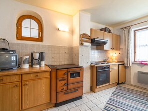 House | Private kitchen | High chair - Farmhouse Near Oberammergau (Unterammergau)