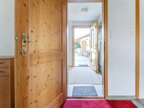 Apartment | Reception - Flat in Wildsteig With Furnished Garden (Wildsteig)