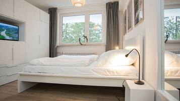 Apartment | 1 bedroom, bed sheets