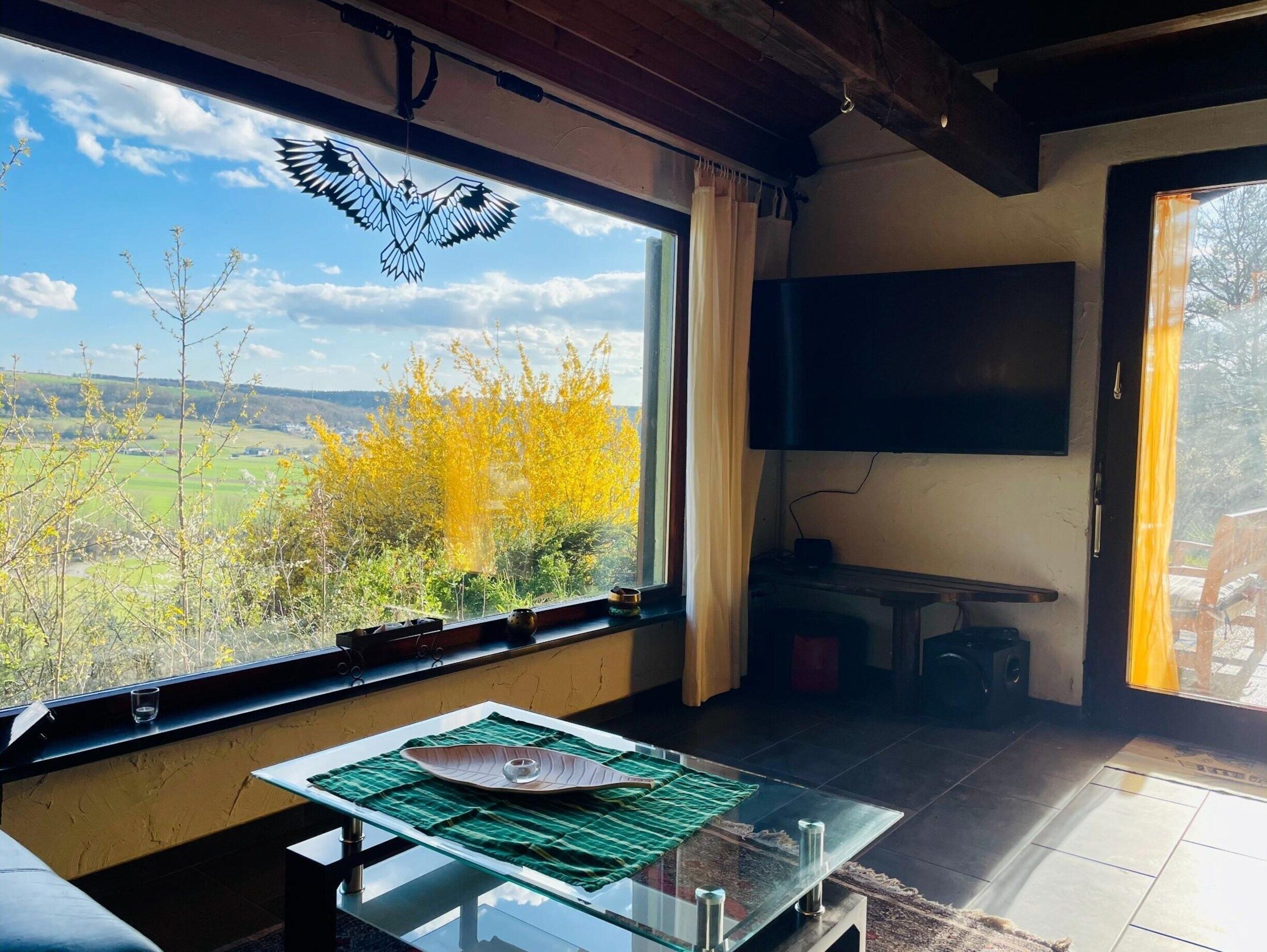 獨棟房屋 | 客廳 | 壁爐