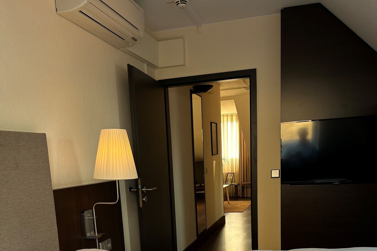 Minibar, in-room safe, desk, laptop workspace