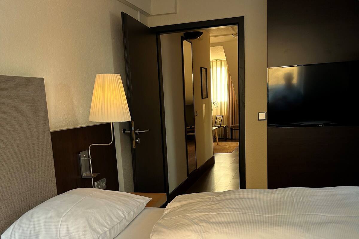 Minibar, in-room safe, desk, laptop workspace