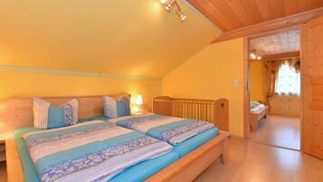 Rumah | 3 kamar tidur dan dilengkapi dengan perabotan berbeda-beda